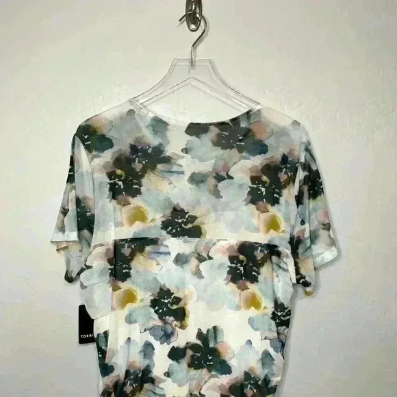 Torrid Stretch Mesh Crew Neck Rushed Floral Watercolor Blouse Top 3 3X 22/24 - Picture 7 of 8